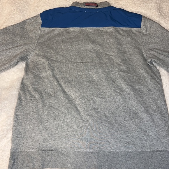 Authentic vineyard vines scuba/sweater - Picture 2 of 4